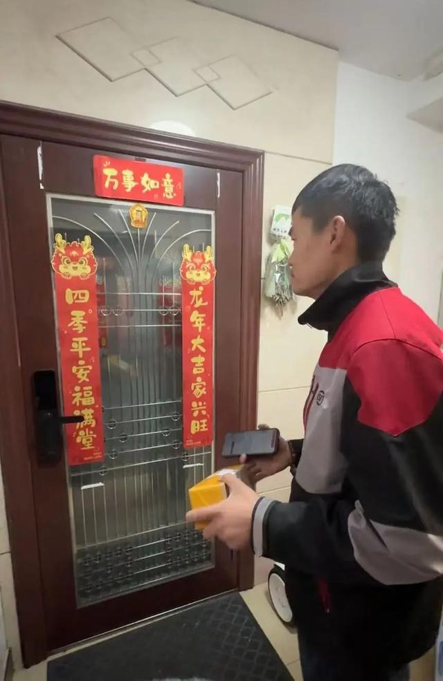 北京完美体育已迎来双11首个物流高峰快递效率显著提升(图1)